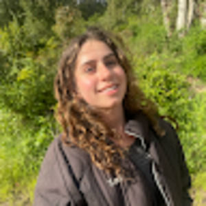 Meet your Posher, Simone